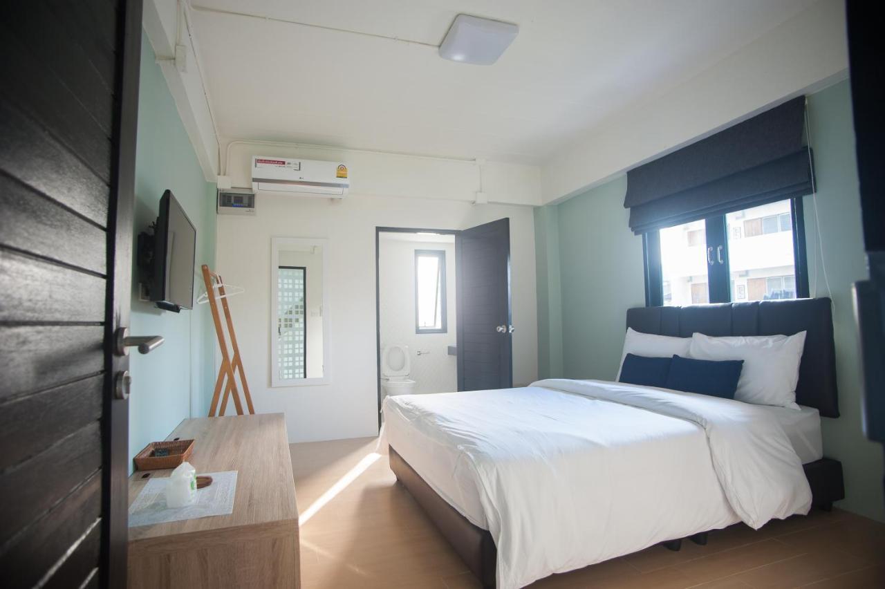 Hostel Baan Ploy In (Adults Only) Čiang Mai Exteriér fotografie